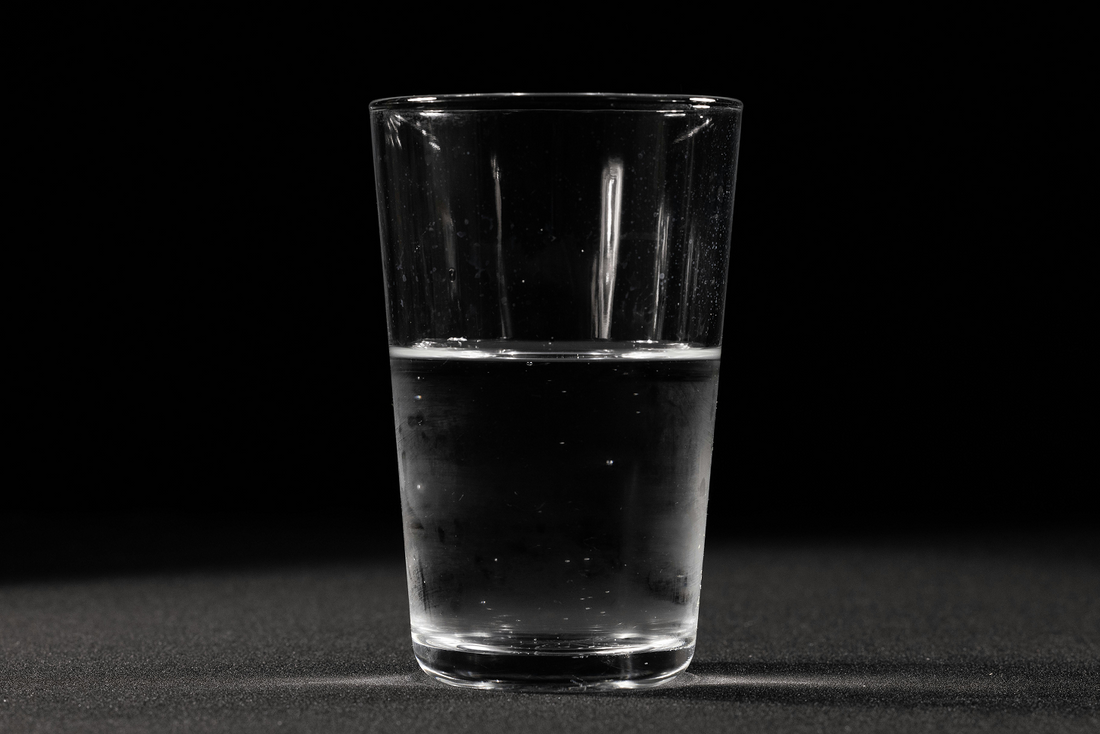 Voda VS Voda sa elektrolitima: Kada čista voda nije dovoljna?